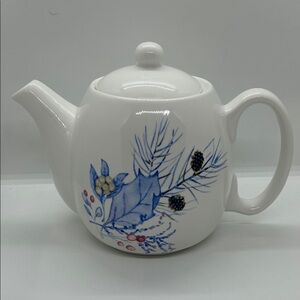 Designpac, Inc. Ceramic Blue Floral Tea Pot with Lid Melrose Park, Illinois